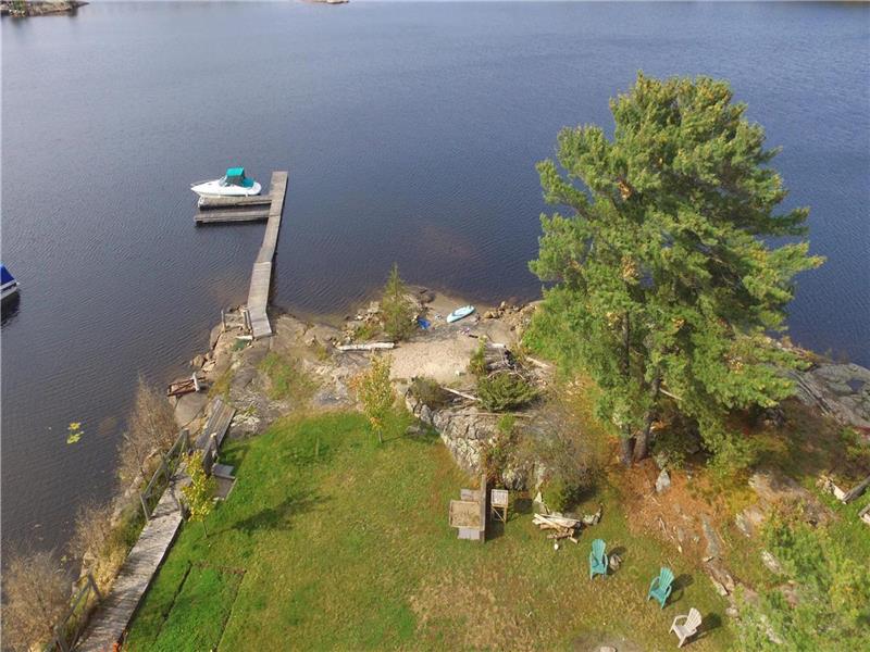 Quiet Wilderness Paradise, Clean Honey Harbour Cottage Rental GL