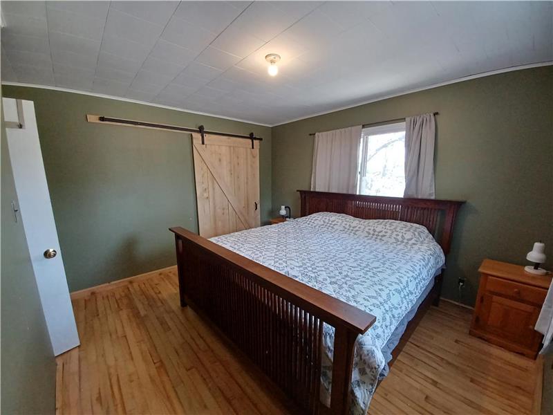 Quiet Wilderness Paradise, Clean Honey Harbour Cottage Rental GL