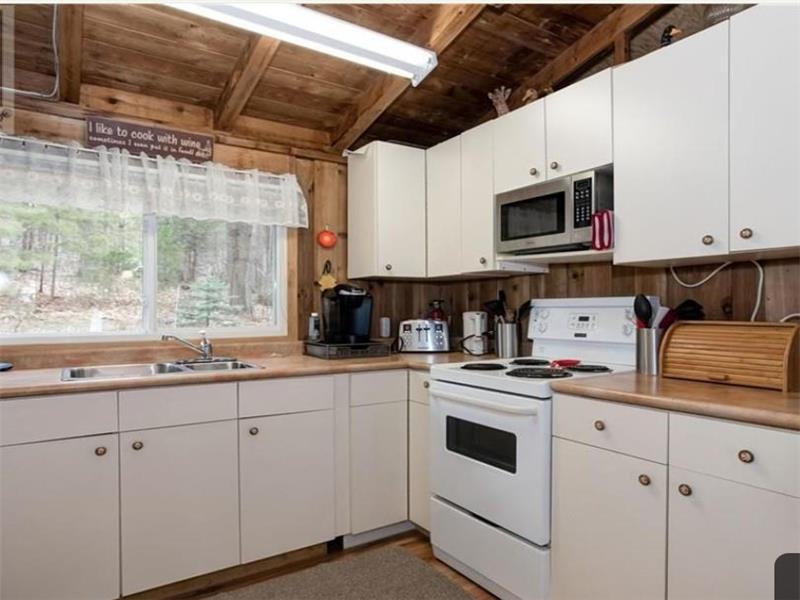 Maple Grove Retreat on Mink Lake Eganville Cottage Rental GL36455