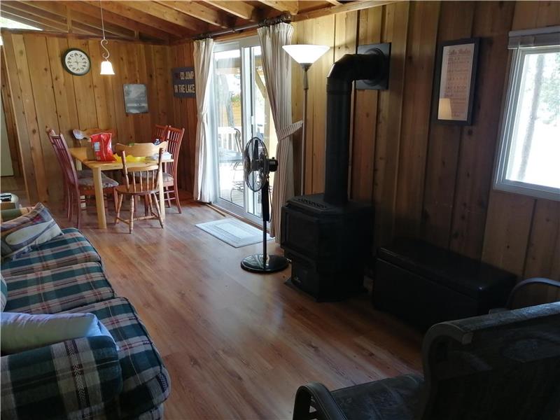 Maple Grove Retreat on Mink Lake Eganville Cottage Rental GL36455