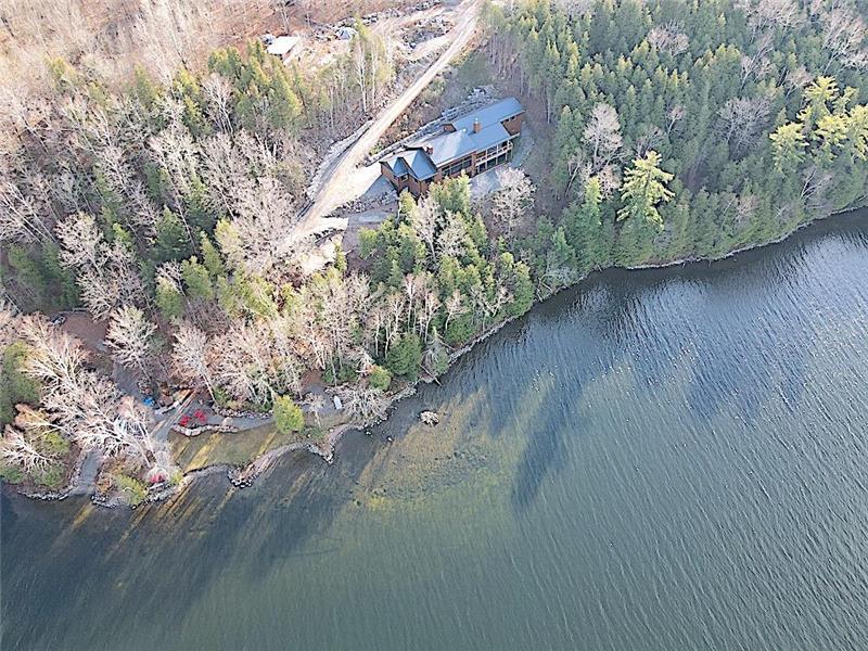 Lower Buckhorn Lake Cleaning on Lakefield Cottage Rental DI36487