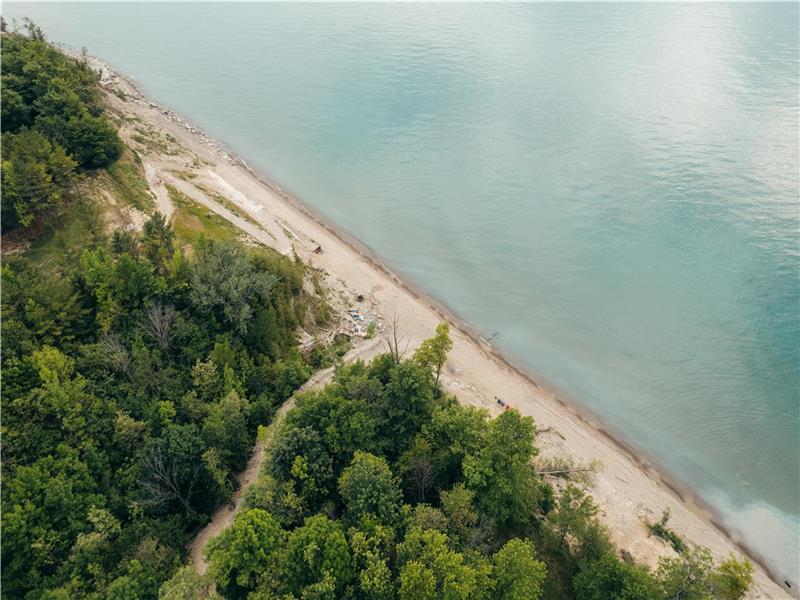 Bluewater Beach Resort 10 Acres of Bayfield Cottage Rental DI