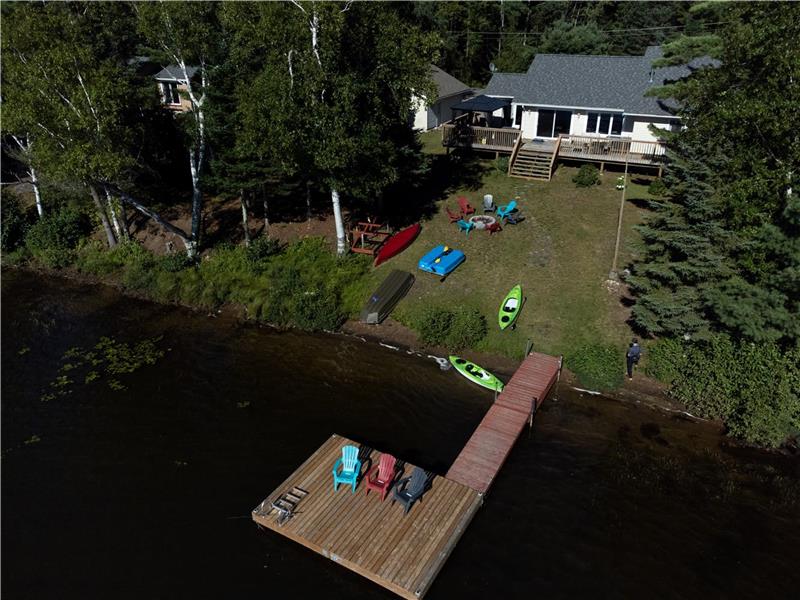 Lakefront Getaway Cottage in Haliburton Cottage Rental DI36534