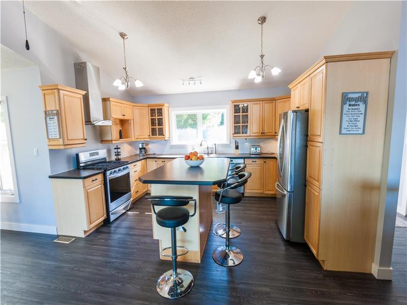 Lakefront Getaway Cottage in Haliburton Cottage Rental DI36534