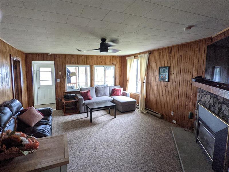 Trent River Waterfront Getaway Rice Lake Cottage Rental PL36627