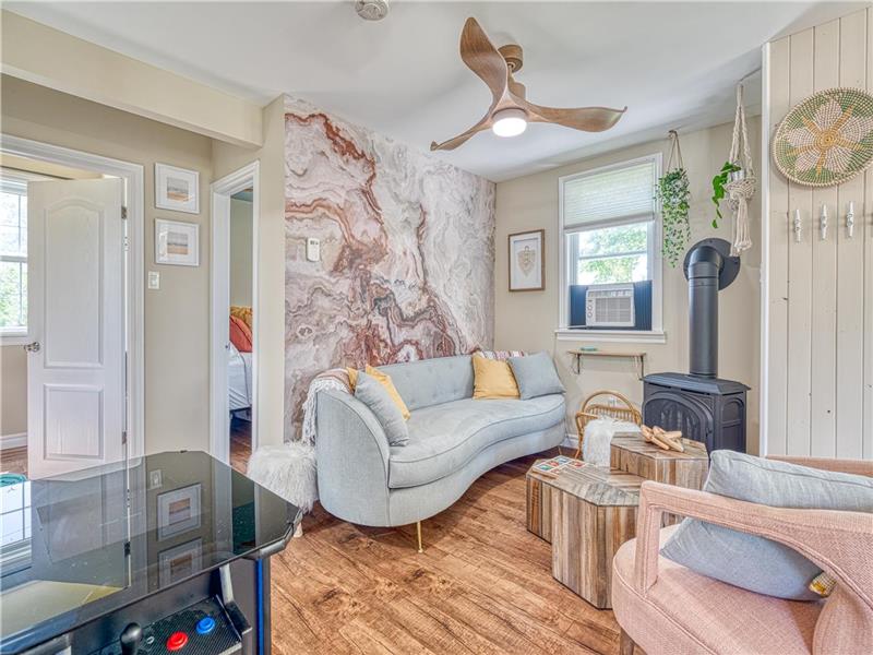 SUMMER 2024 DATES OPEN!!! Cozy Selkirk Cottage Rental PL36773