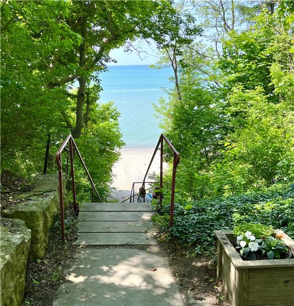 Four Season Cottage on Lake Huron Grand Bend Cottage Rental DI