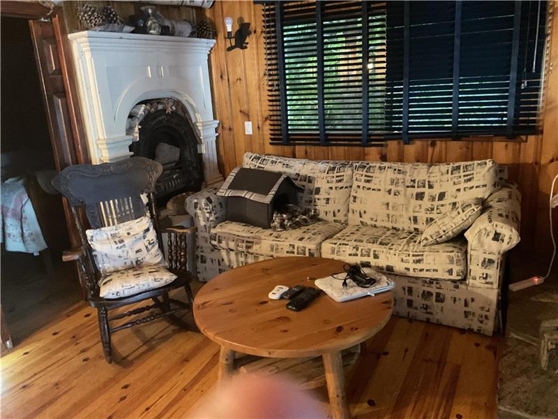 Cottages on Clear Lake at Torrance, Torrance Cottage Rental GL36903 CottagesInCanada