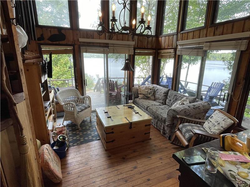 Cottages on Clear Lake at Torrance, Torrance Cottage Rental GL36903 CottagesInCanada