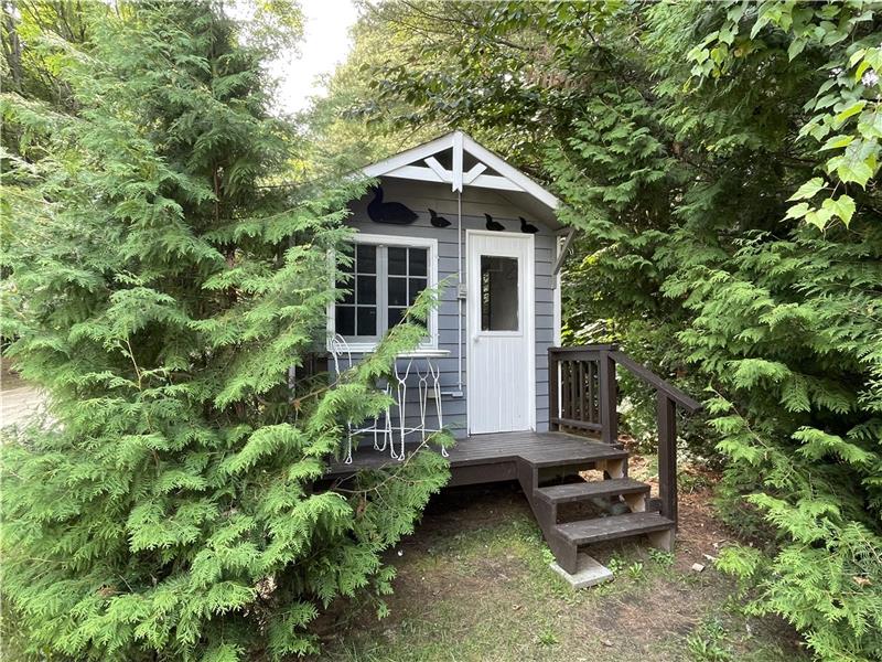 Cottages on Clear Lake at Torrance, Torrance Cottage Rental GL36903 CottagesInCanada