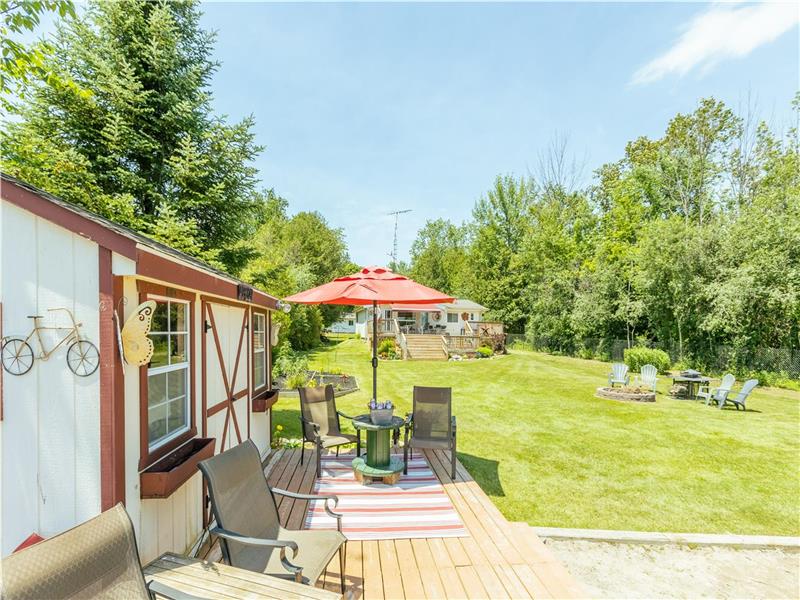 Beautiful Waterfront Cottage! Kawartha Lakes Cottage Rental PL