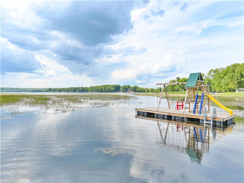 Four Lakefront Cottages Large Dock Madoc Cottage Rental DI36914