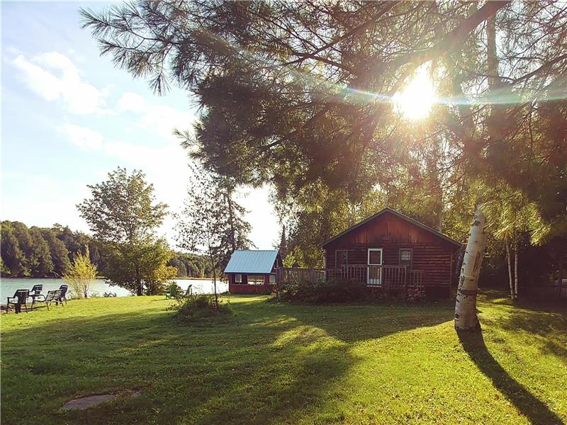 Peaceful & Private Lakefront Arnstein Cottage Rental PL36967