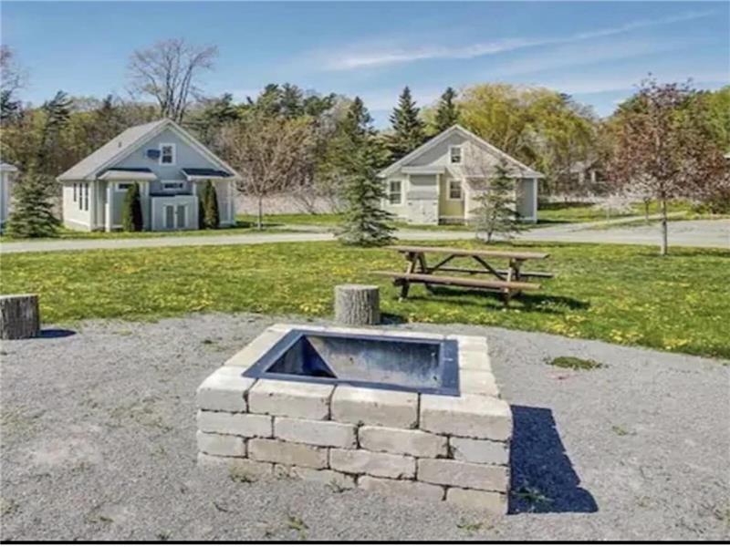 East Lake Cottage Escape 10 Cherry Valley Cottage Rental DI37041