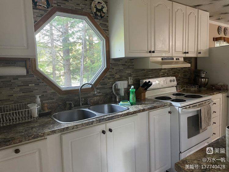 Ontario Waterfront Cottage on Clear Mcarthurs Mills Cottage Rental