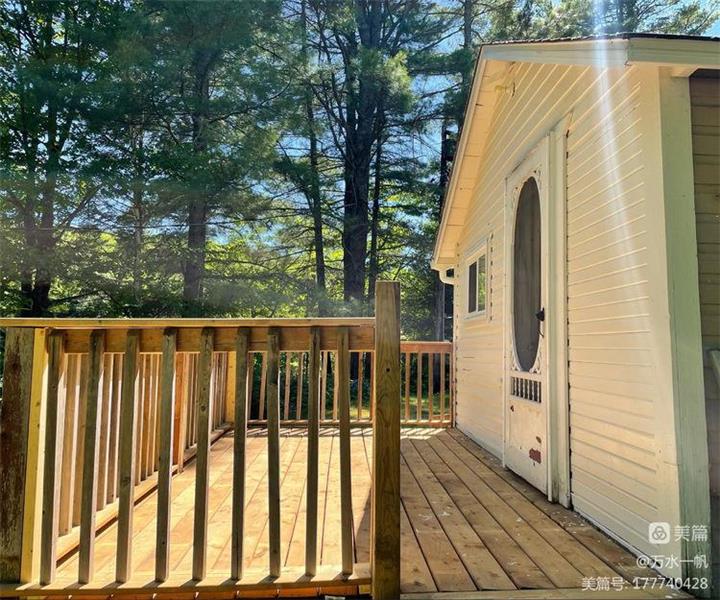 Ontario Waterfront Cottage on Clear Mcarthurs Mills Cottage Rental