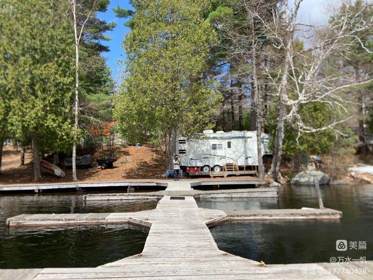 Ontario Waterfront Cottage on Clear Mcarthurs Mills Cottage Rental