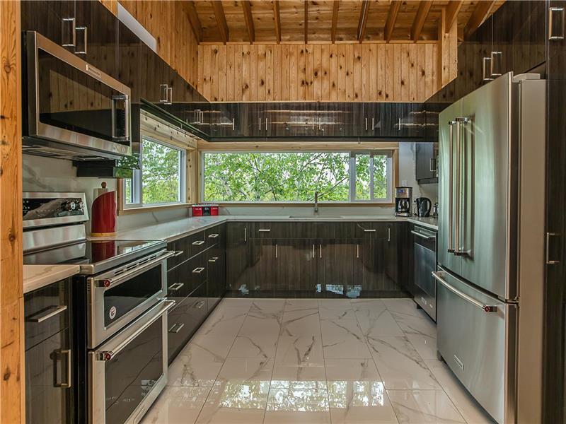 FOLLY & FOLLY Port Carling Cottage Rental DI37133