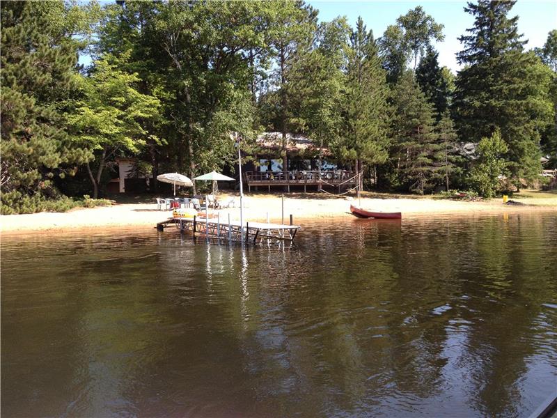 Negeek Lake Beach Front Cosy Combermere Cottage Rental DI37143