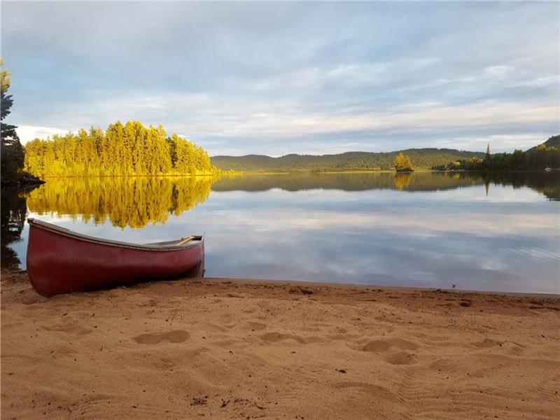 Negeek Lake Beach Front Cosy Combermere Cottage Rental DI37143