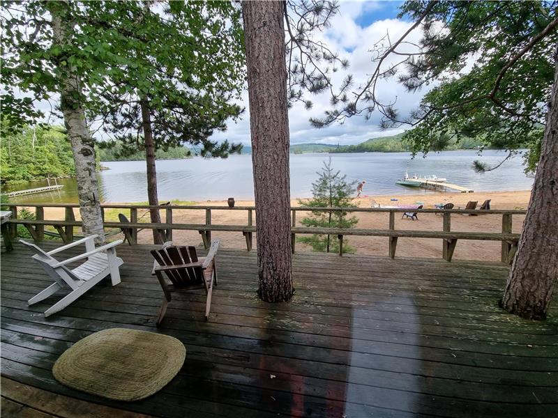 Negeek Lake Beach Front Cosy Combermere Cottage Rental DI37143