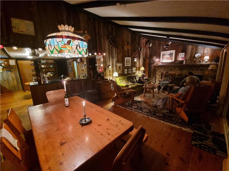 Negeek Lake Beach Front Cosy Combermere Cottage Rental DI37143