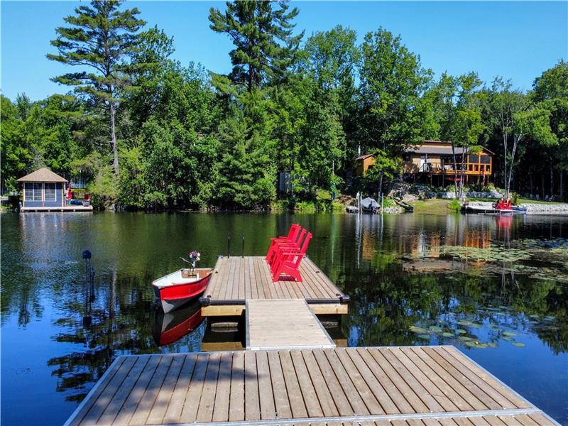 The W on Pigeon; outdoor sauna, Bobcaygeon Cottage Rental DI37160