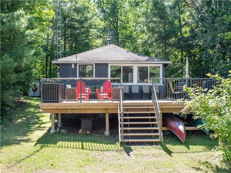 The W on Pigeon; outdoor sauna, Bobcaygeon Cottage Rental DI37160