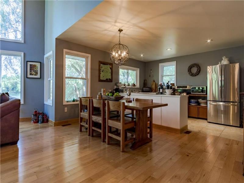 Premiere Kingsford Lake Cottage South Frontenac Cottage Rental GL