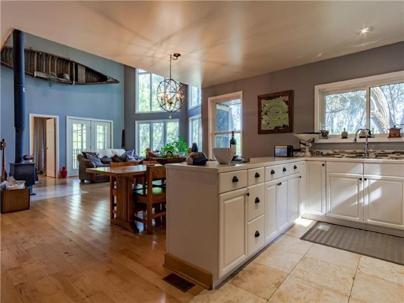 Premiere Kingsford Lake Cottage South Frontenac Cottage Rental GL