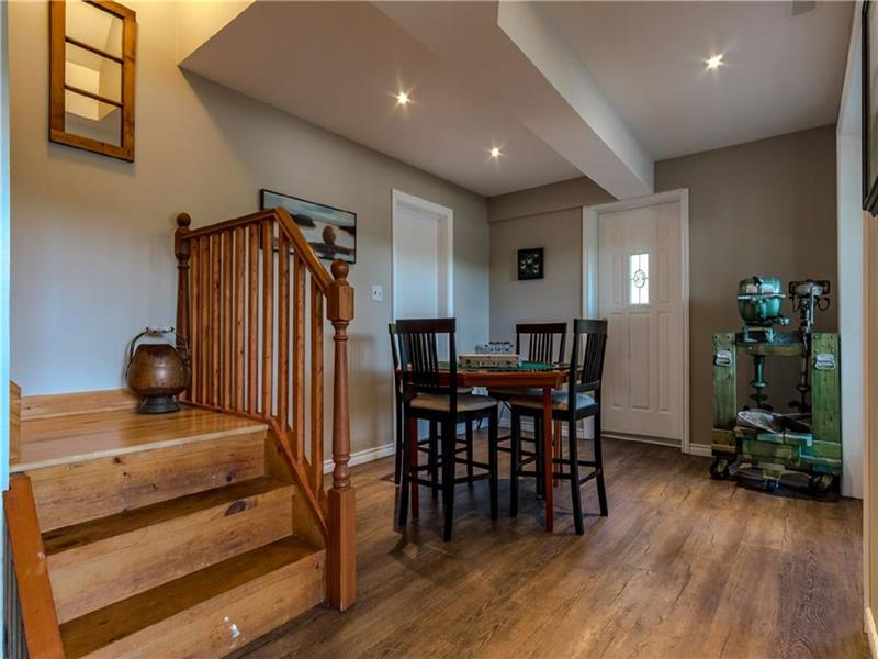 Premiere Kingsford Lake Cottage South Frontenac Cottage Rental GL