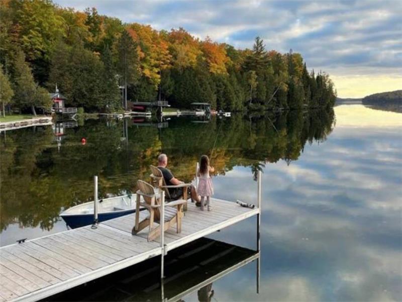 Four Season Waterfront Cottage with Ompah Cottage Rental PL37211