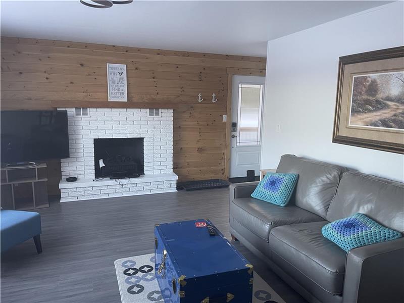 Comfy Cottage recreational trails Kearney Cottage Rental PL37227