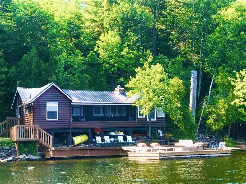 *LOONS LANDING * Gull Lake PRIVATE Minden Hills Cottage Rental GL