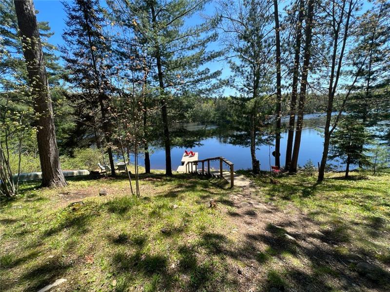 Waterfront Charming Sapphire Sundridge Cottage Rental DI37437