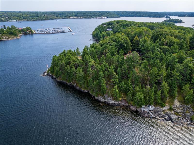Year Round Bay Lakefront Parry Sound Cottage Rental DI