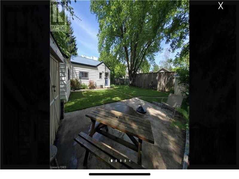 Tiny Hideaway Port Burwell Cottage Rental GL37644 CottagesInCanada