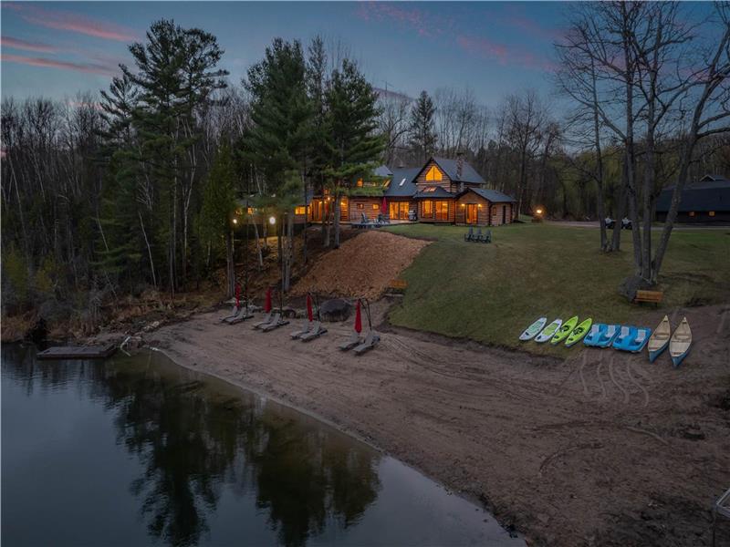 Luxury Cabin On 100+ Acre Buckhorn Cottage Rental DI37748