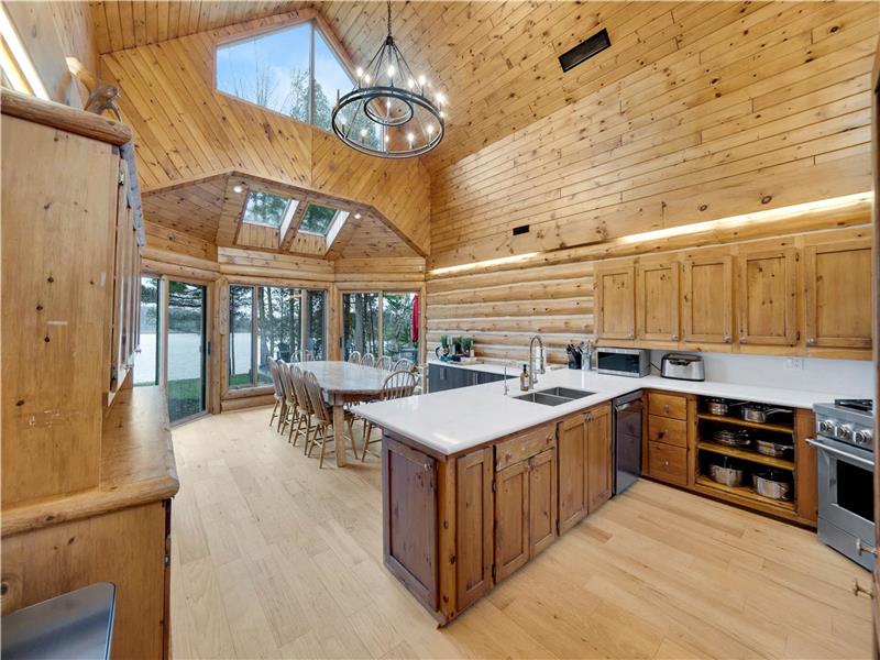 Luxury Cabin On 100+ Acre Buckhorn Cottage Rental DI37748