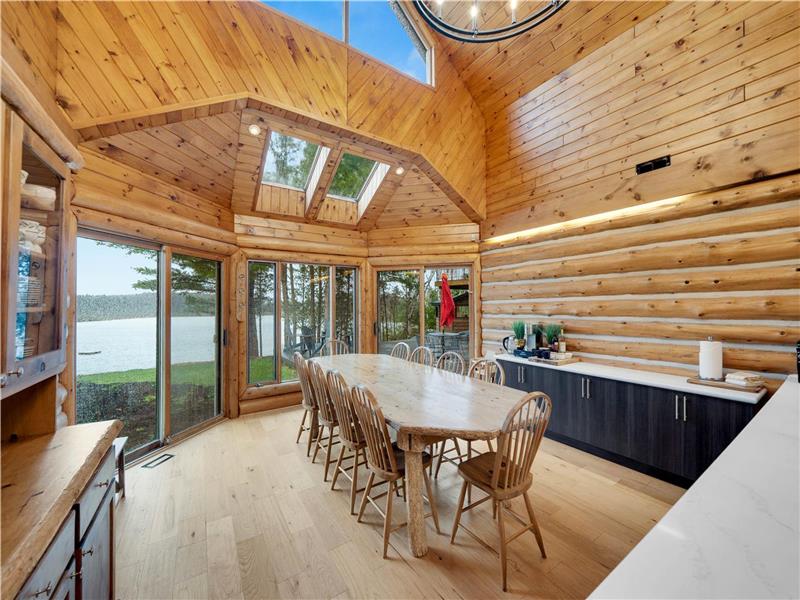 Luxury Cabin On 100+ Acre Buckhorn Cottage Rental DI37748