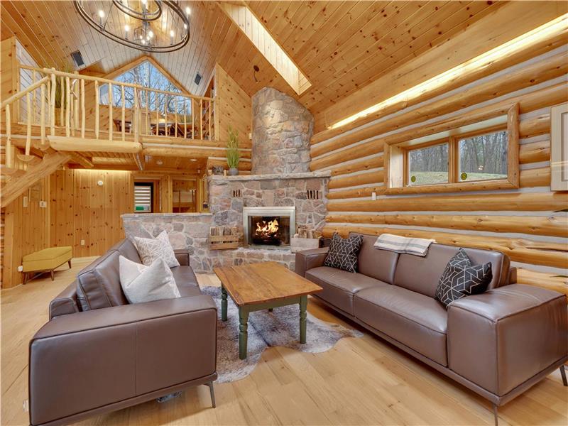 Luxury Cabin On 100+ Acre Buckhorn Cottage Rental DI37748