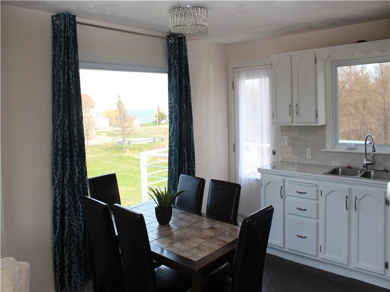 Escape by the Strait Spacious Bouctouche Cottage Rental DI37776