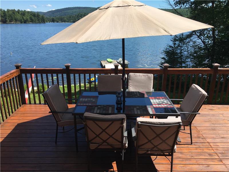 FamilyFriendly Cottage in Lac LacSainteMarie Cottage Rental PL37786 CottagesInCanada