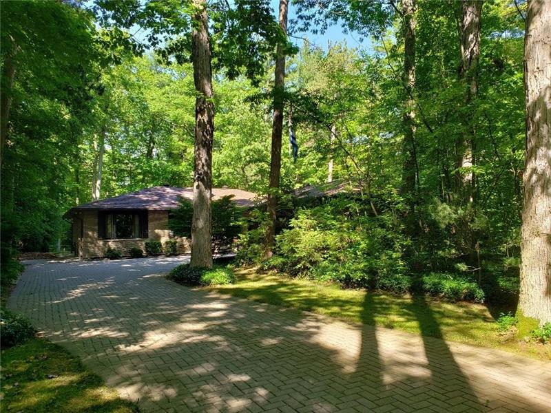 Grand Bend/Southcott Pines Getaway Grand Bend Cottage Rental DI