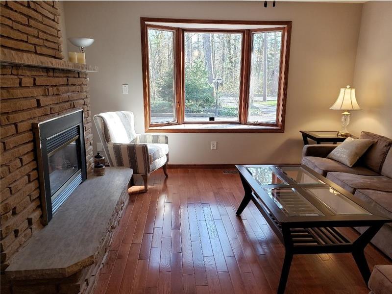 Grand Bend/Southcott Pines Getaway Grand Bend Cottage Rental DI