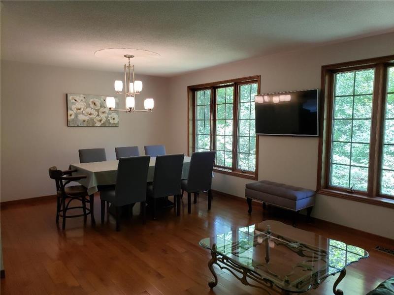 Grand Bend/Southcott Pines Getaway Grand Bend Cottage Rental DI