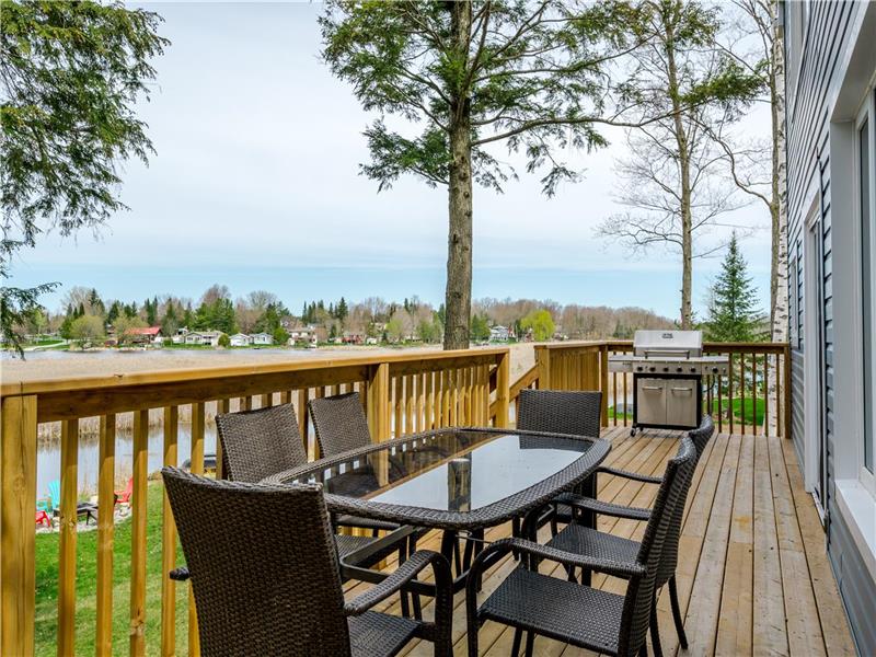 Beautiful Pigeon Lakefront Kawartha Lakes Cottage Rental PL37989 CottagesInCanada