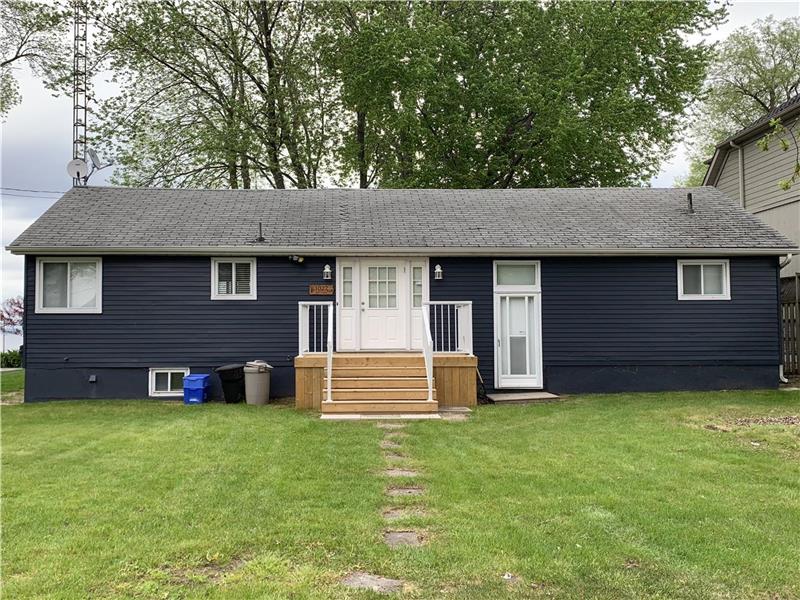 Cottage for rent on lake Simcoe Belle Ewart Cottage Rental GL38109