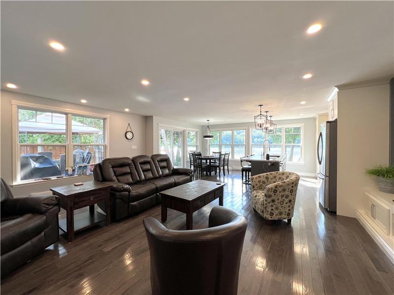 Cottage waterfront on Graham lake Mallorytown Cottage Rental DI