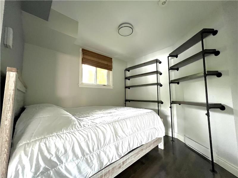 Cottage waterfront on Graham lake Mallorytown Cottage Rental DI